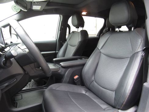 Certified 2024 Toyota Sienna XLE Woodland Edition AWD/4WD image 12