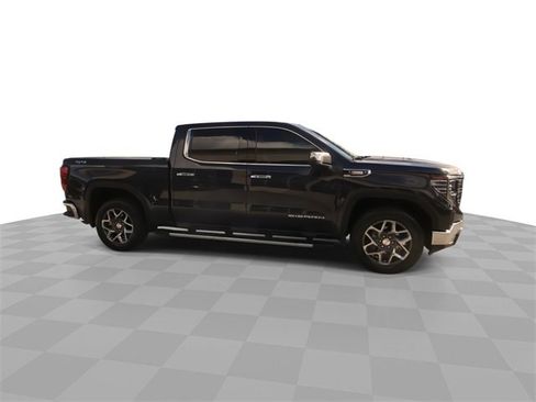 Used 2023 GMC Sierra 1500 SLT w/ SLT Premium Plus Package image 17