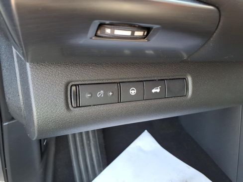 Used 2025 Nissan Pathfinder SL w/ SL Premium Package AWD/4WD image 18