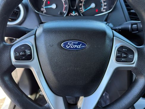 Used 2019 Ford Fiesta SE image 12