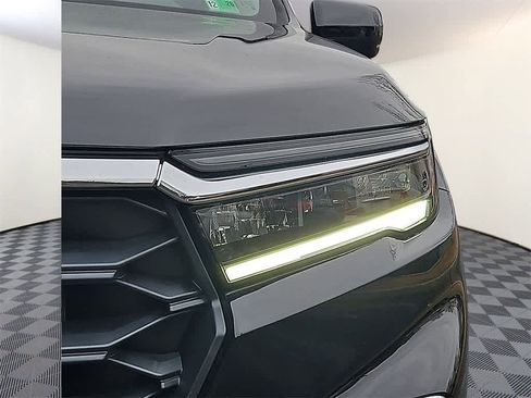 Used 2025 Honda Pilot EX-L image 8