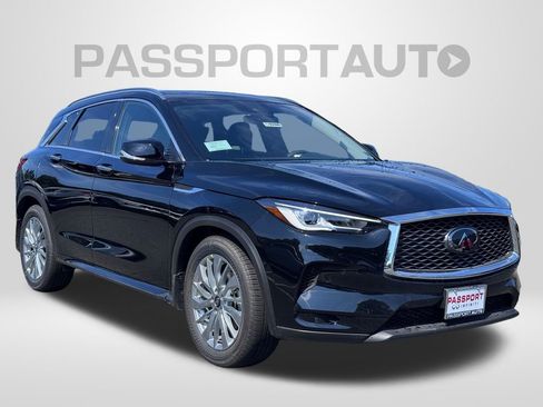 New 2025 INFINITI QX50 Luxe image 3