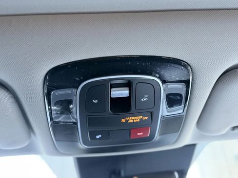 Used 2025 Hyundai Sonata Limited image 42