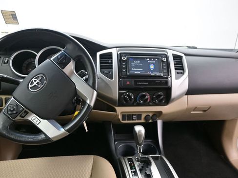 Used 2015 Toyota Tacoma PreRunner w/ SR5 Package RWD image 18