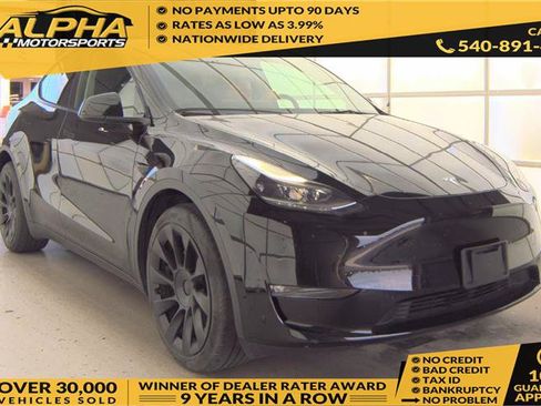 Used 2023 Tesla Model Y Long Range AWD/4WD image 1