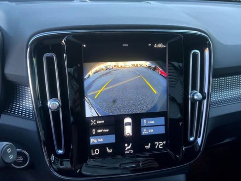 Used 2021 Volvo XC40 T5 R-Design w/ Advanced Package image 28