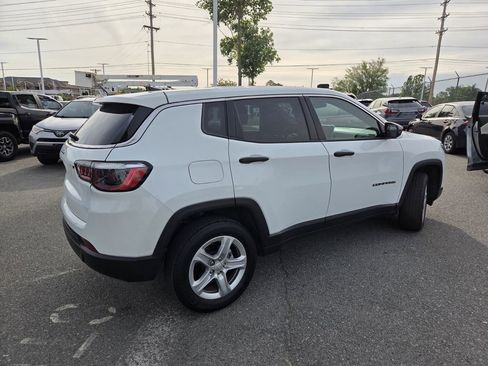 Used 2023 Jeep Compass Sport AWD/4WD image 5