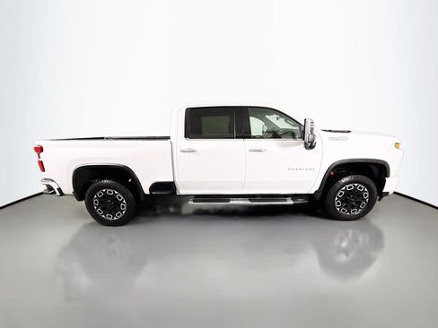 Used 2022 Chevrolet Silverado 2500 High Country w/ Z71 Off-Road Package AWD/4WD image 8