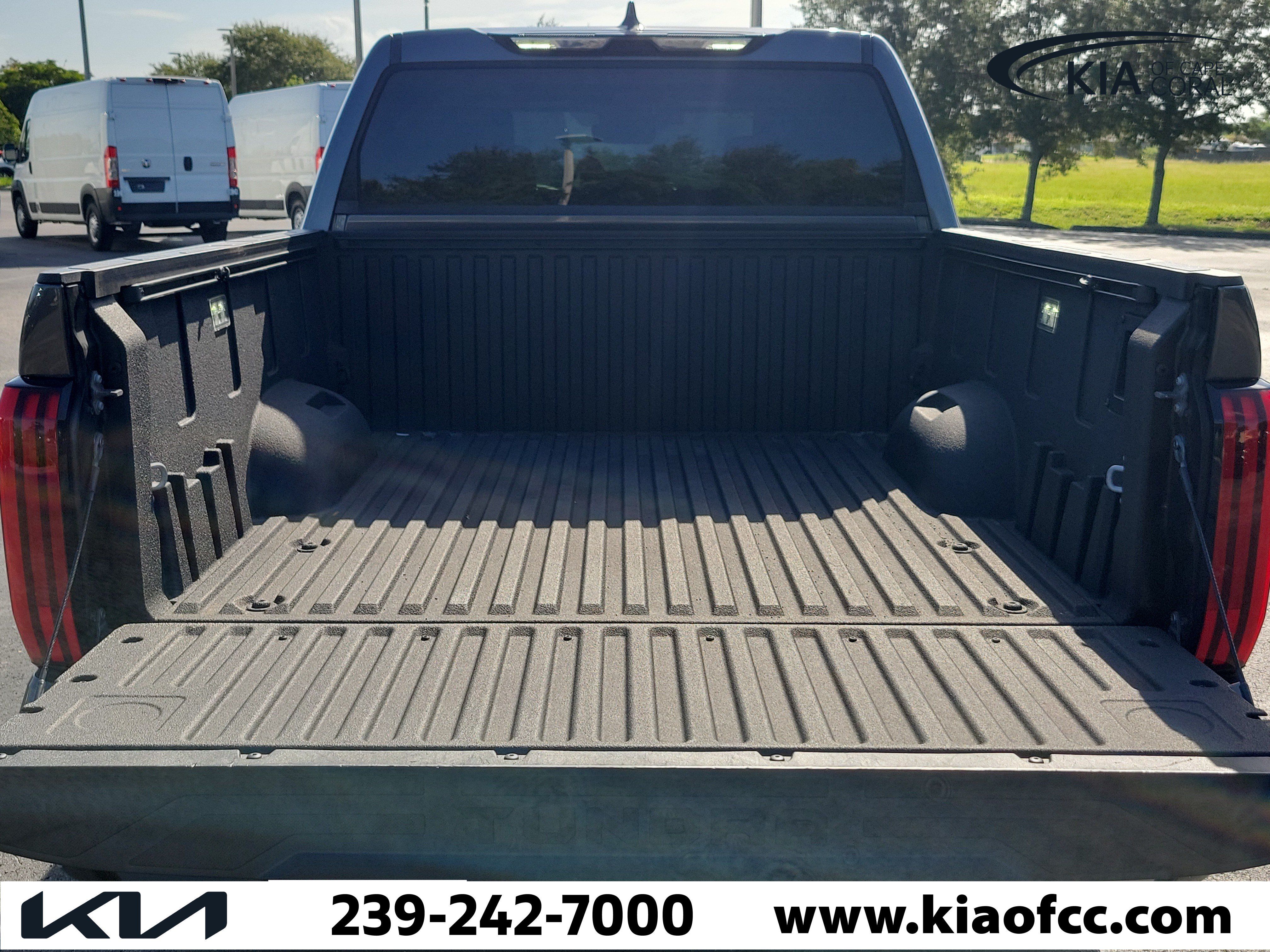 Used 2023 Toyota Tundra Limited w/ Power Package RWD image 10