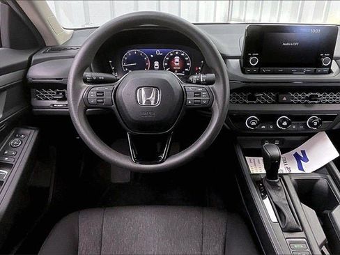 Certified 2025 Honda Accord LX image 5