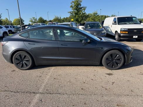 Used 2024 Tesla Model 3 Standard Range RWD image 4