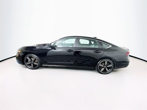 Used 2023 Honda Accord Sport image 3