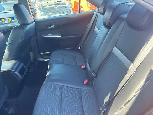 Used 2014 Toyota Camry SE image 12