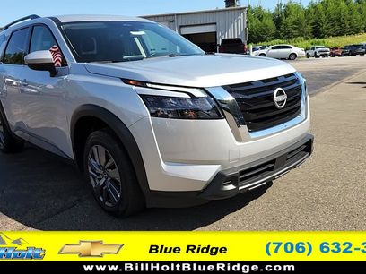 Used 2025 Nissan Pathfinder SV