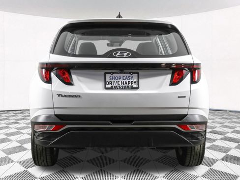 Used 2023 Hyundai Tucson SE image 16