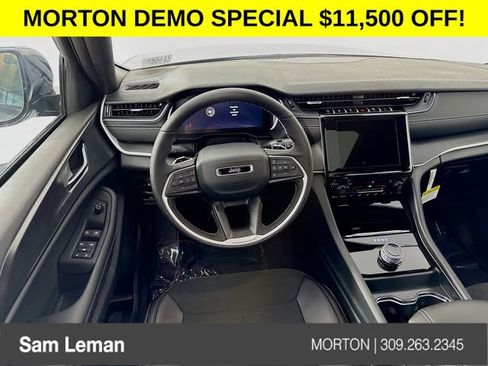 New 2025 Jeep Grand Cherokee Altitude image 22