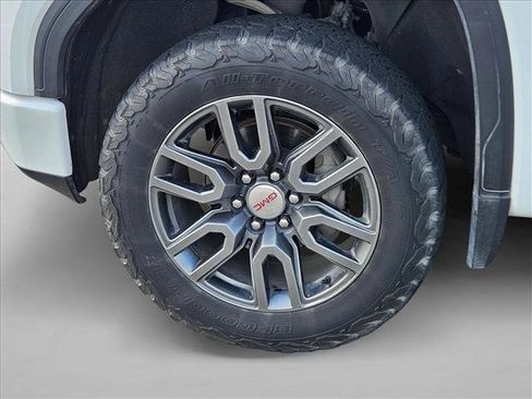 Used 2021 GMC Sierra 1500 AT4 w/ AT4 Premium Package AWD/4WD image 14