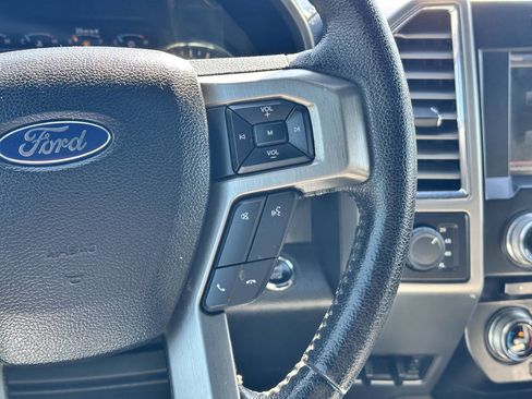 Used 2015 Ford F150 Platinum w/ Equipment Group 701A Luxury image 26