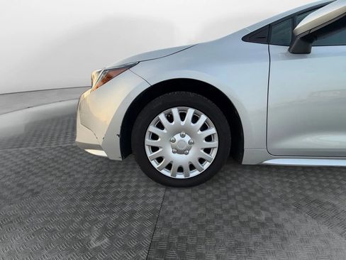 Used 2021 Toyota Corolla LE image 17