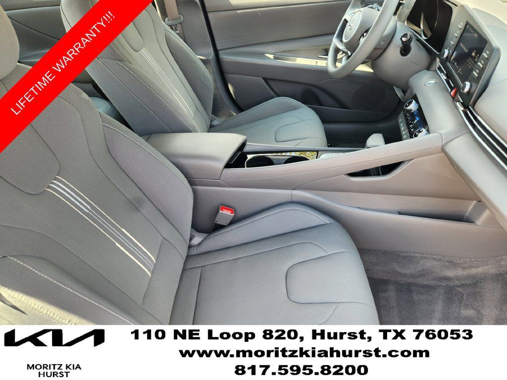 Used 2023 Hyundai Elantra Blue FWD image 18