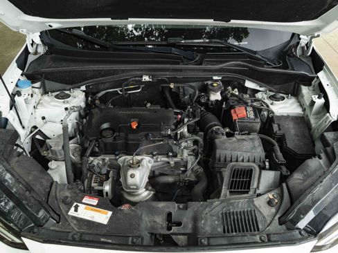 Certified 2025 Honda HR-V Sport image 40