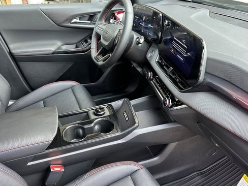 New 2026 Chevrolet Equinox RS w/ Convenience Package III FWD image 17
