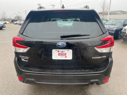 Certified 2023 Subaru Forester Premium image 6