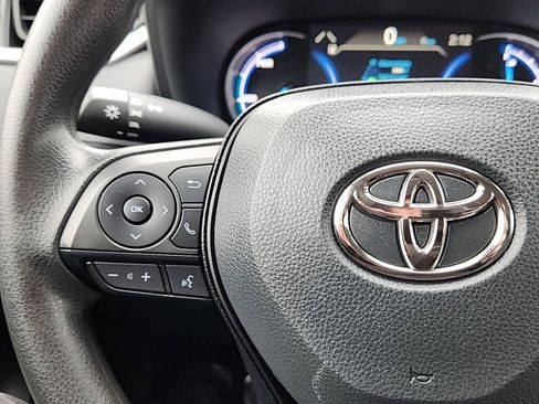 Certified 2025 Toyota RAV4 LE image 19