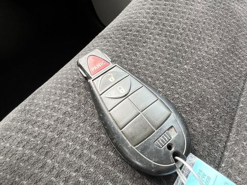 Used 2019 Dodge Grand Caravan SE w/ UConnect Hands-Free Group FWD image 30