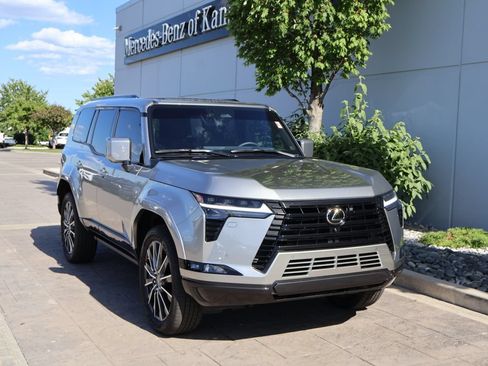 Used 2026 Lexus GX 550 w/ Accessory Package (2T) AWD/4WD image 1