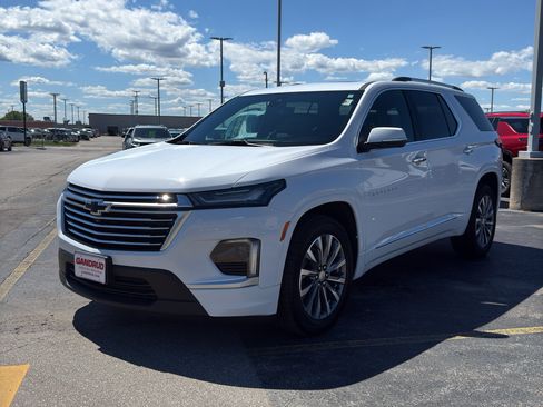 Certified 2023 Chevrolet Traverse Premier AWD/4WD image 2