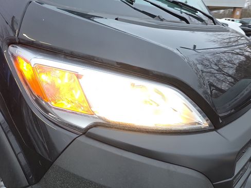 New 2026 RAM ProMaster 3500 w/ Premium Convenience Group image 23