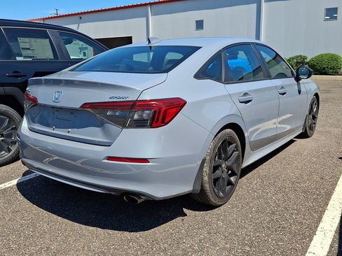 Used 2023 Honda Civic Sport image 4