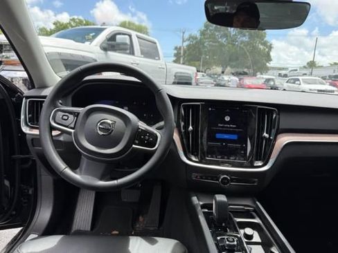 Used 2023 Volvo S60 B5 Plus FWD image 4