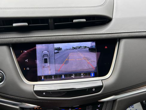 Used 2023 Cadillac XT5 Premium Luxury w/ Platinum Package AWD/4WD image 19