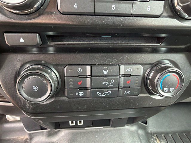 Used 2016 Ford F150 XLT w/ Equipment Group 302A Luxury AWD/4WD image 9