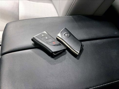 Used 2023 Lexus GX 460 w/ Black Line Special Edition image 38