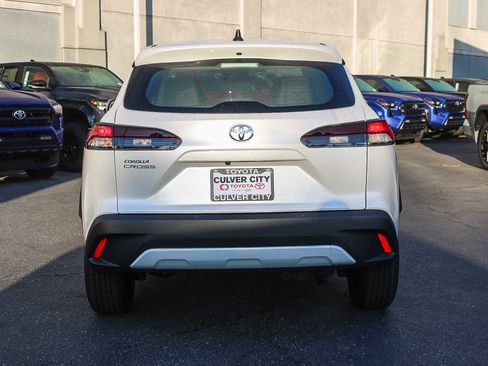 New 2026 Toyota Corolla Cross L image 8