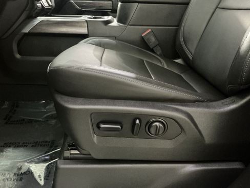 Used 2020 Chevrolet Silverado 2500 LTZ AWD/4WD image 15