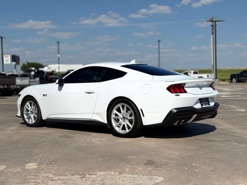 Used 2026 Ford Mustang GT Premium RWD image 4
