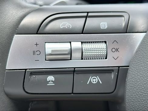 Used 2025 Hyundai Sonata Limited FWD image 27