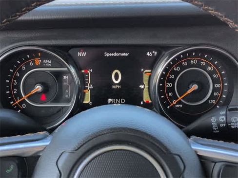 Used 2021 Jeep Wrangler Unlimited Sahara image 33