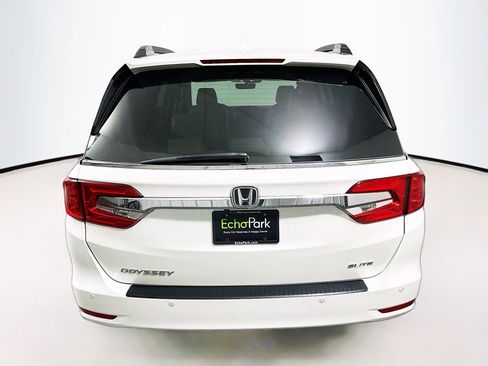Used 2018 Honda Odyssey Elite image 7