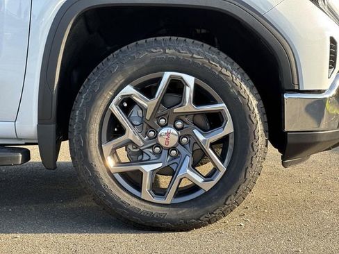 New 2026 GMC Sierra 1500 SLT w/ SLT Premium Plus Package image 30