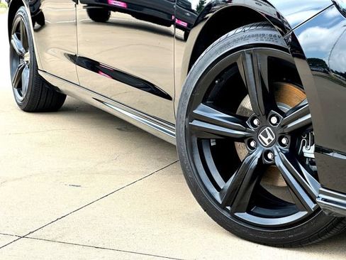 Used 2025 Honda Accord Sport image 6