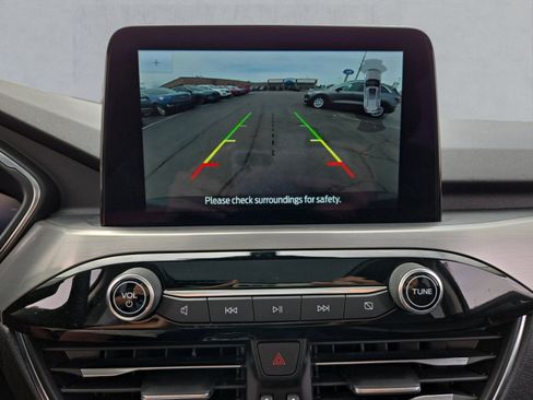 Certified 2022 Ford Escape Titanium w/ Class II Trailer Tow Package AWD/4WD image 19