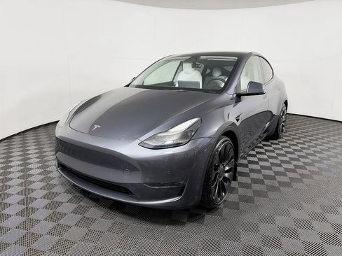 Used 2022 Tesla Model Y Performance image 3