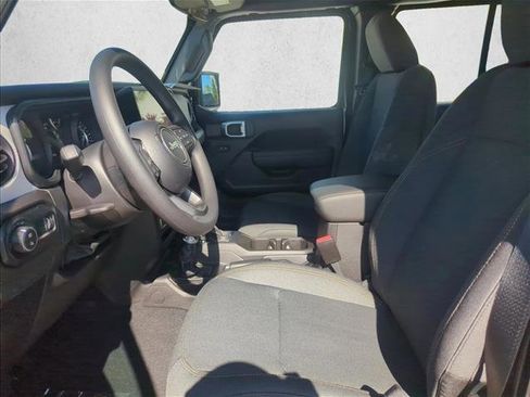 New 2026 Jeep Gladiator Sport image 3