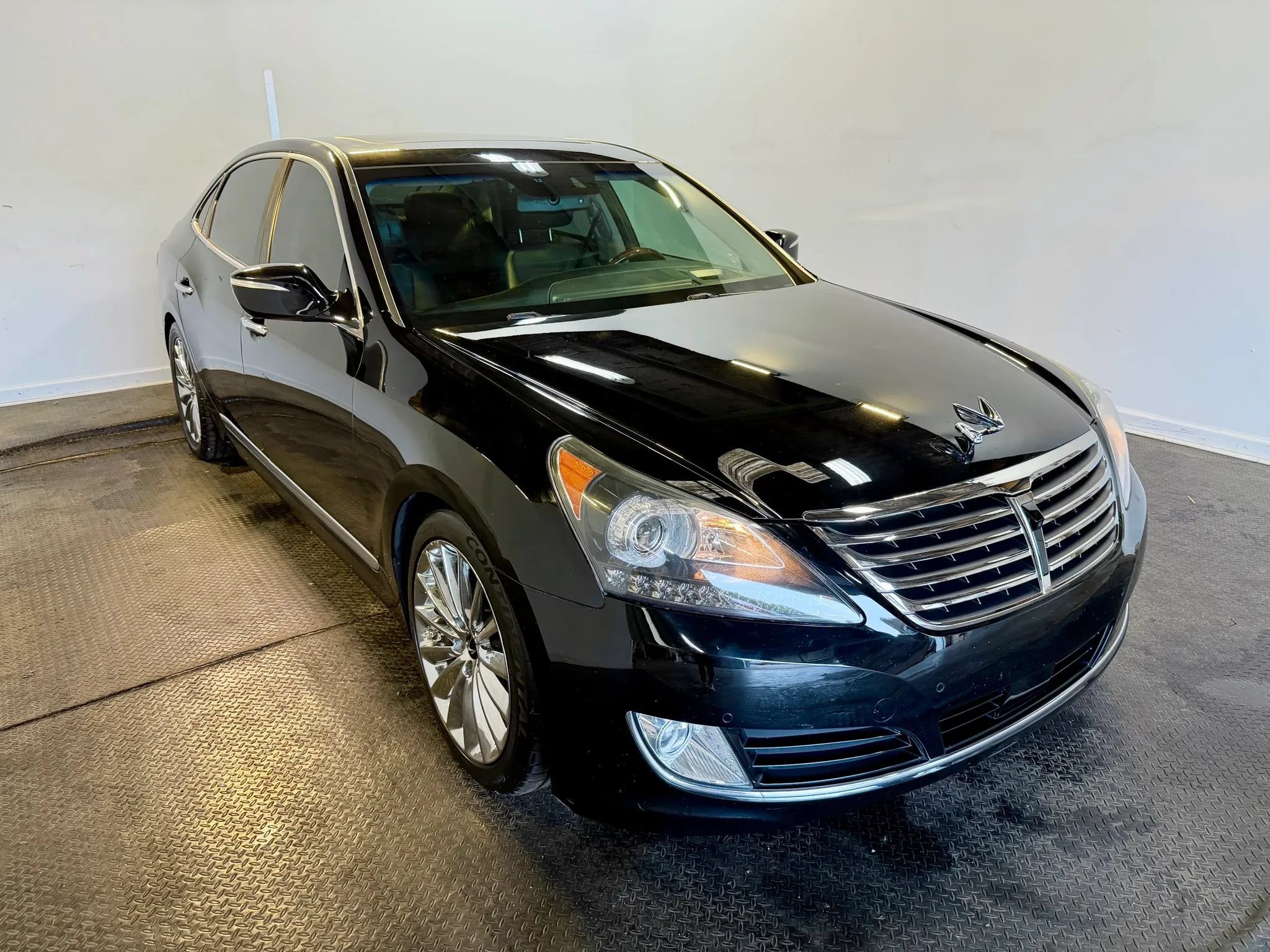 Used 2016 Hyundai Equus Ultimate RWD image 4