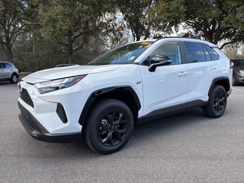 Used 2025 Toyota RAV4 XLE w/ Convenience Package image 22